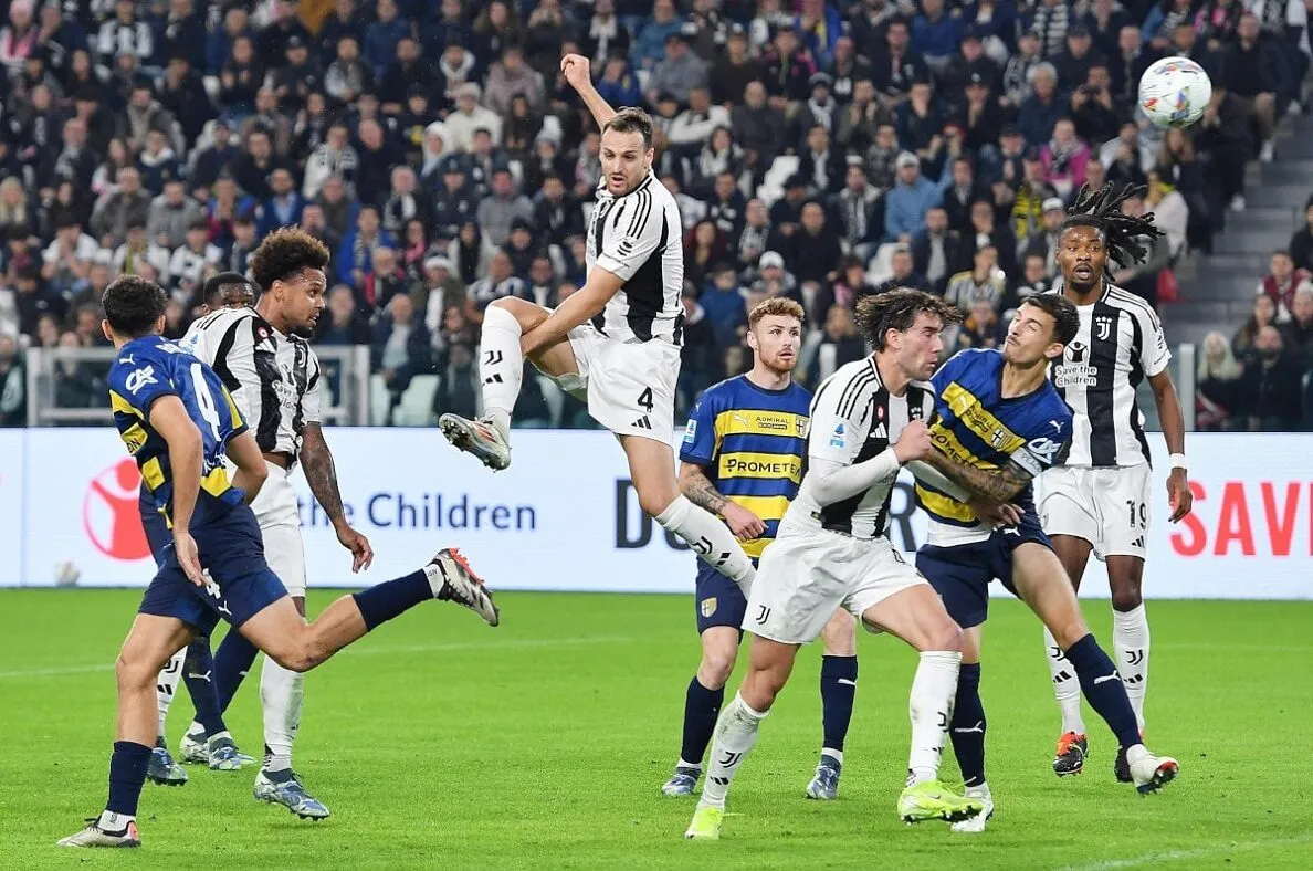 Soi kèo Parma vs Juventus 01h45 ngày 22/04/2025 Serie A 2 Soi kèo Parma vs Juventus