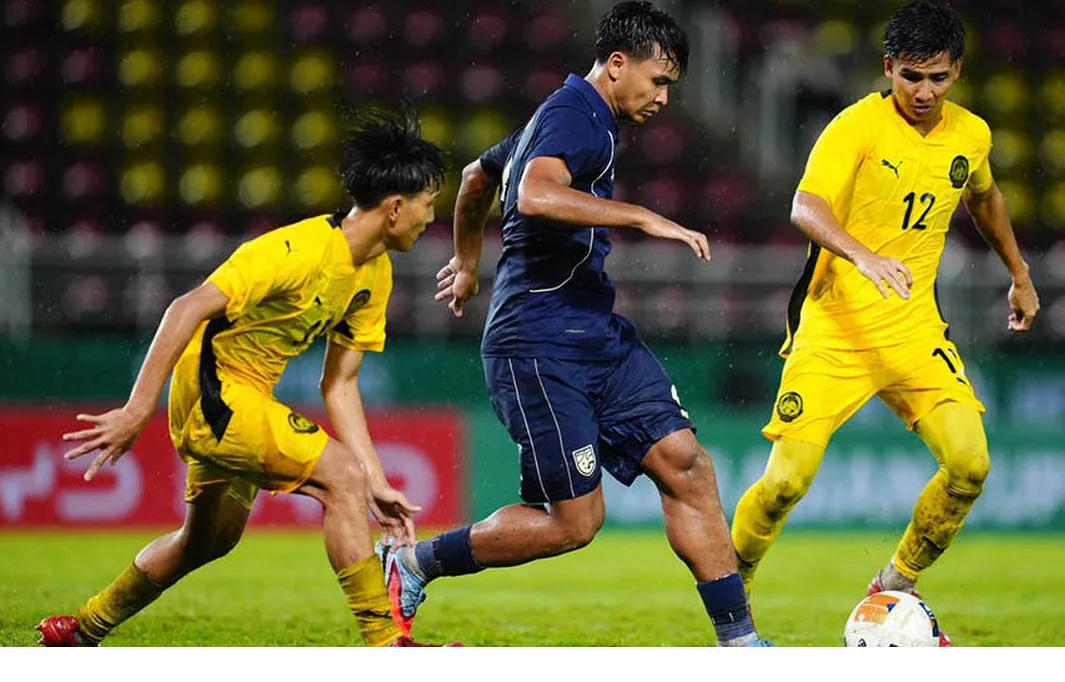 Soi kèo U22 Thailand vs U22 Malaysia 20h00, 15/12/2025 Bán kết Seagame 2 U22 Thailand vs U22 Malaysia